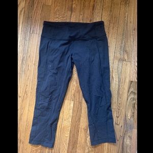 Lululemon capri yoga pants